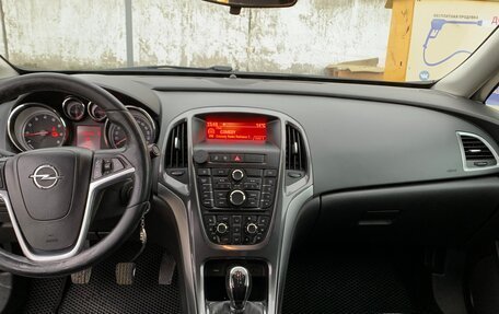 Opel Astra J, 2013 год, 940 000 рублей, 13 фотография