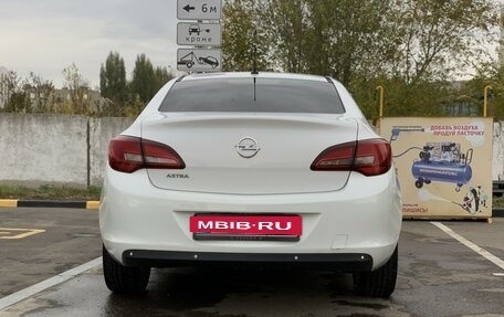 Opel Astra J, 2013 год, 940 000 рублей, 15 фотография