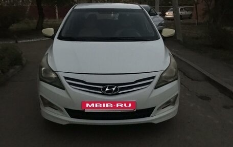 Hyundai Solaris II рестайлинг, 2012 год, 720 000 рублей, 4 фотография