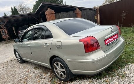 Toyota Avensis III рестайлинг, 2005 год, 899 000 рублей, 3 фотография