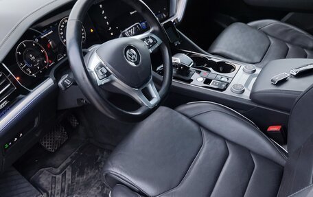 Volkswagen Touareg III, 2018 год, 4 690 000 рублей, 2 фотография