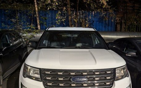 Ford Explorer VI, 2016 год, 2 400 000 рублей, 14 фотография