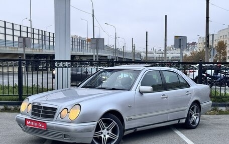 Mercedes-Benz E-Класс, 1996 год, 550 000 рублей, 1 фотография