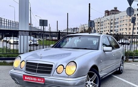 Mercedes-Benz E-Класс, 1996 год, 550 000 рублей, 3 фотография