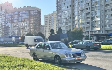 Mercedes-Benz E-Класс, 1996 год, 550 000 рублей, 29 фотография