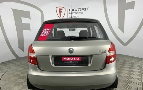 Skoda Fabia II, 2010 год, 520 000 рублей, 3 фотография