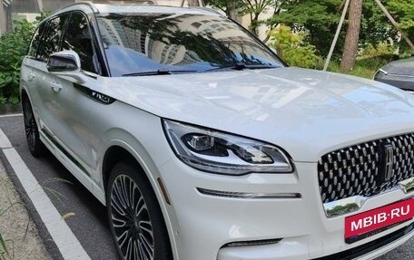 Lincoln Aviator II, 2021 год, 5 400 000 рублей, 2 фотография