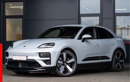 Porsche Macan, 2024 год, 17 000 000 рублей, 2 фотография