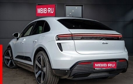 Porsche Macan, 2024 год, 17 000 000 рублей, 4 фотография