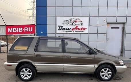 Mitsubishi Chariot III, 1994 год, 550 000 рублей, 3 фотография