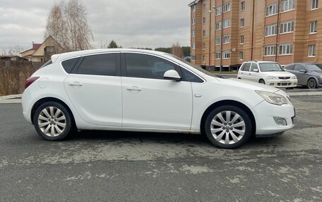 Opel Astra J, 2010 год, 450 000 рублей, 3 фотография