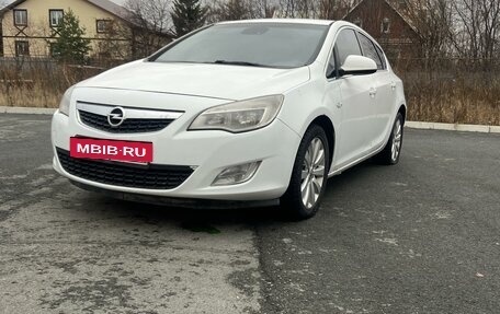 Opel Astra J, 2010 год, 450 000 рублей, 2 фотография