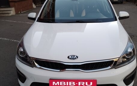 KIA Rio IV, 2019 год, 1 800 000 рублей, 2 фотография