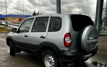 Chevrolet Niva I рестайлинг, 2018 год, 825 000 рублей, 3 фотография