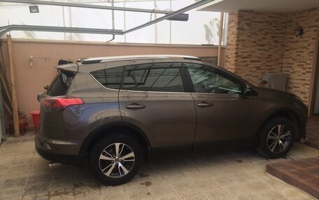 Toyota RAV4, 2017 год, 2 450 000 рублей, 3 фотография