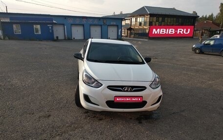 Hyundai Solaris II рестайлинг, 2011 год, 850 000 рублей, 1 фотография