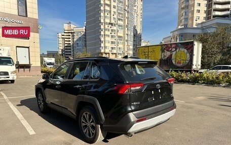 Toyota RAV4, 2024 год, 4 250 000 рублей, 4 фотография