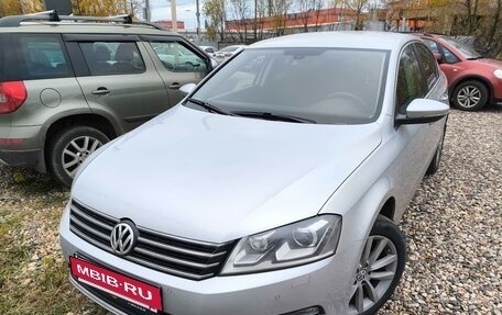 Volkswagen Passat B7, 2012 год, 1 350 000 рублей, 2 фотография