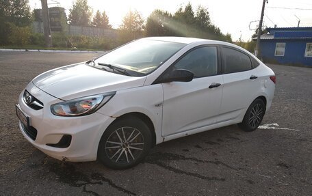 Hyundai Solaris II рестайлинг, 2011 год, 850 000 рублей, 2 фотография