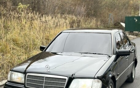 Mercedes-Benz C-Класс, 1995 год, 355 000 рублей, 1 фотография