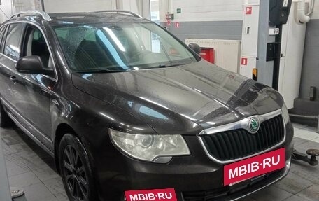 Skoda Superb III рестайлинг, 2013 год, 1 239 000 рублей, 2 фотография