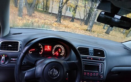 Volkswagen Polo VI (EU Market), 2013 год, 680 000 рублей, 2 фотография