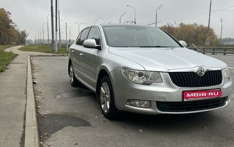 Skoda Superb III рестайлинг, 2011 год, 980 000 рублей, 1 фотография