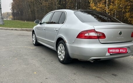 Skoda Superb III рестайлинг, 2011 год, 980 000 рублей, 3 фотография