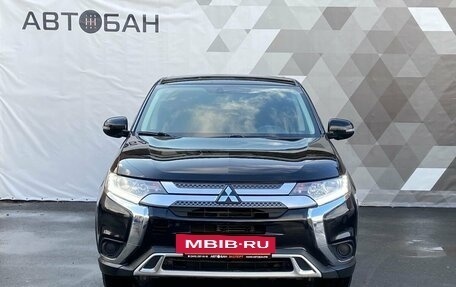 Mitsubishi Outlander III рестайлинг 3, 2018 год, 2 199 000 рублей, 3 фотография