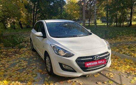 Hyundai i30 II рестайлинг, 2015 год, 1 090 000 рублей, 3 фотография