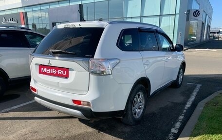 Mitsubishi Outlander III рестайлинг 3, 2014 год, 1 750 000 рублей, 3 фотография