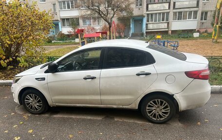 KIA Rio III рестайлинг, 2013 год, 600 000 рублей, 4 фотография