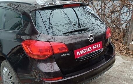 Opel Astra J, 2012 год, 740 000 рублей, 3 фотография