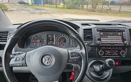 Volkswagen Caravelle T5, 2010 год, 2 450 000 рублей, 8 фотография