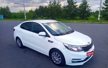 KIA Rio III рестайлинг, 2016 год, 700 000 рублей, 2 фотография