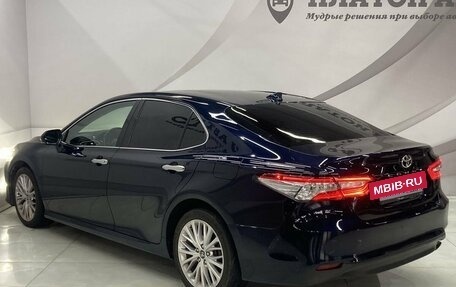 Toyota Camry, 2019 год, 2 999 000 рублей, 7 фотография