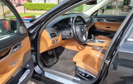 BMW 7 серия, 2016 год, 3 990 000 рублей, 4 фотография