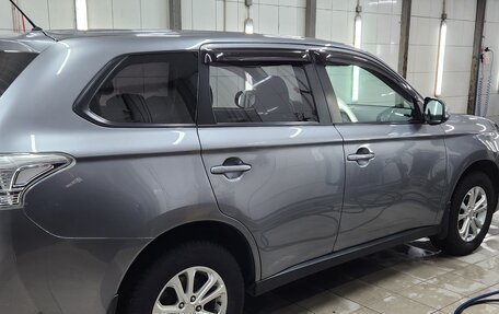 Mitsubishi Outlander III рестайлинг 3, 2013 год, 1 420 000 рублей, 12 фотография