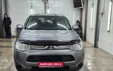 Mitsubishi Outlander III рестайлинг 3, 2013 год, 1 420 000 рублей, 26 фотография