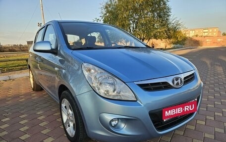 Hyundai i20 IB рестайлинг, 2010 год, 670 000 рублей, 10 фотография