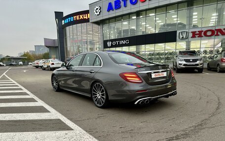 Mercedes-Benz E-Класс, 2019 год, 4 200 000 рублей, 3 фотография