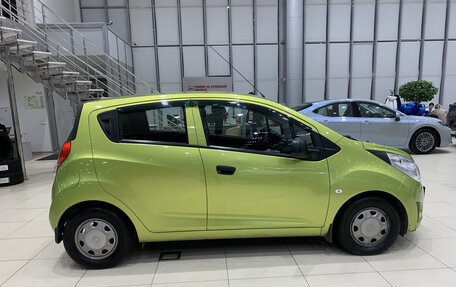 Chevrolet Spark III, 2013 год, 825 000 рублей, 4 фотография