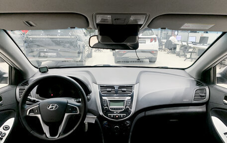 Hyundai Solaris II рестайлинг, 2013 год, 850 000 рублей, 14 фотография