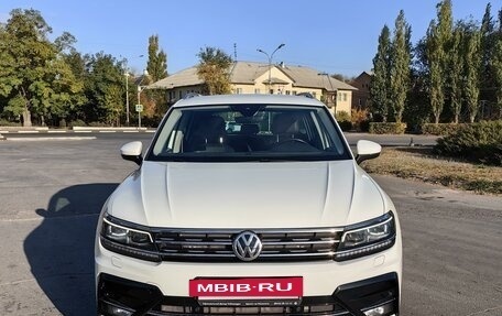 Volkswagen Tiguan II, 2019 год, 3 550 000 рублей, 2 фотография