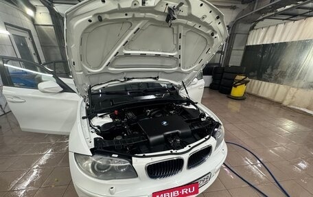 BMW 1 серия, 2011 год, 1 070 000 рублей, 6 фотография