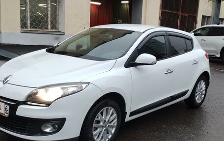 Renault Megane III, 2013 год, 900 000 рублей, 3 фотография