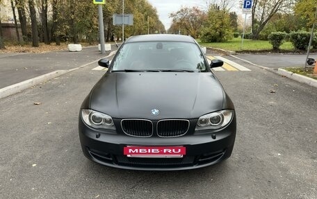 BMW 1 серия, 2009 год, 1 850 000 рублей, 3 фотография