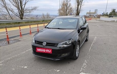 Volkswagen Polo VI (EU Market), 2012 год, 750 000 рублей, 1 фотография