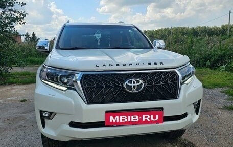 Toyota Land Cruiser Prado 150 рестайлинг 2, 2018 год, 4 750 000 рублей, 7 фотография