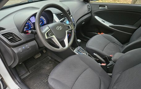 Hyundai Solaris II рестайлинг, 2013 год, 925 000 рублей, 8 фотография